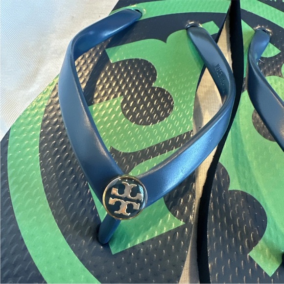 Tory Burch Black and Green Logo Flip Flops 7 - Picture 12 of 13